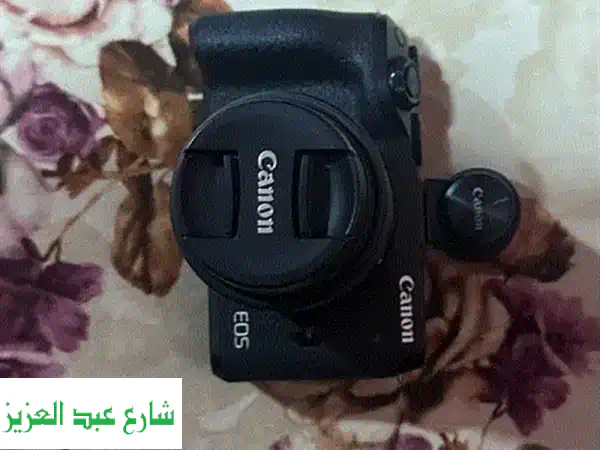 Canon ES M6 mark ii للبيع بحالة ممتازة واستخدام بسيط