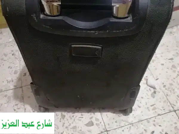 شنطة سفر مستعملة