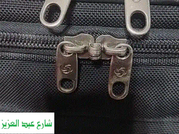 شنطة سفر ماركة SAMSONITE