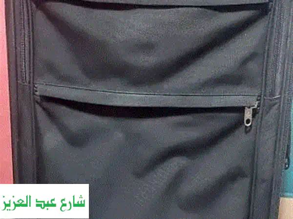 شنطة سفر ماركة SAMSONITE