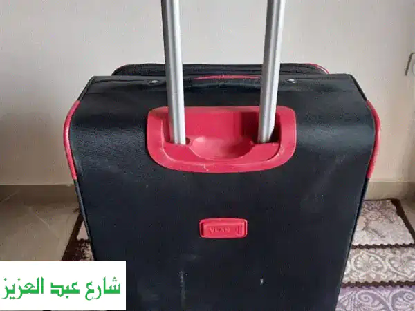 شنط سفر سوداء جديدة للبيع - فرصة لا تُفوّت!