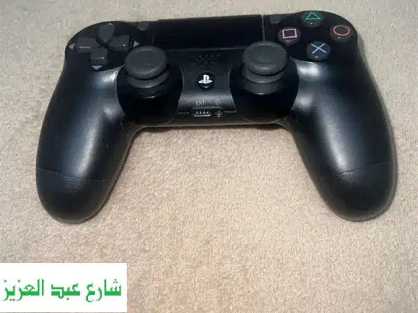 دراع PS4 أصلية - بحالة ممتازة كالجديد! (مستعمل شهر...