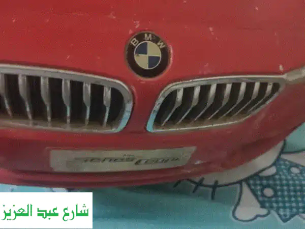 سياره اطفال كبيرة BMWوارد الكويت بحاله جيده