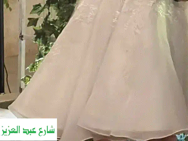 فستان خطوبة/كتب كتاب أبيض فاخر (قماش تركي) - لبسة...