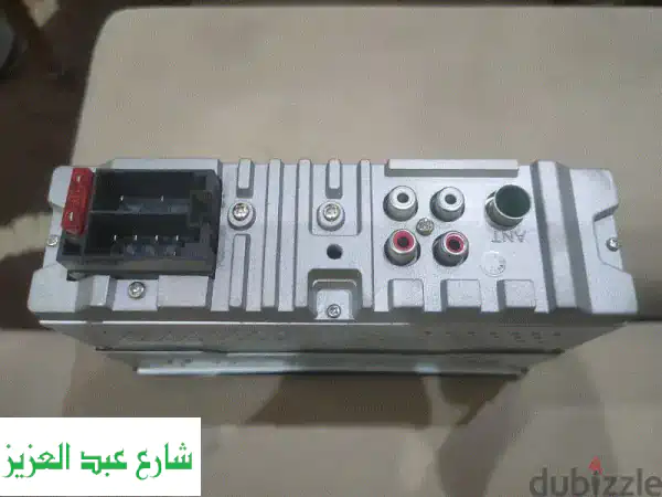 كاسيت سيارة متكامل: بلوتوث، USB، AUX، CD وشاحن - حالة ممتازة لترقية صوت سيارتك!