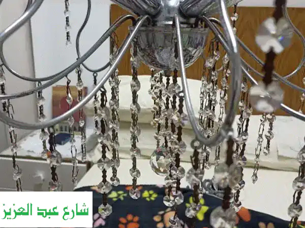 فرصة لا تفوت: نجفة كريستال 5 لمبات و2 أبجورة فاخرة...
