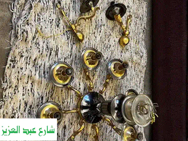 فرصة ذهبية: نجفة كريستال عصفور بحالة ممتازة | أضف الفخامة لمنزلك!