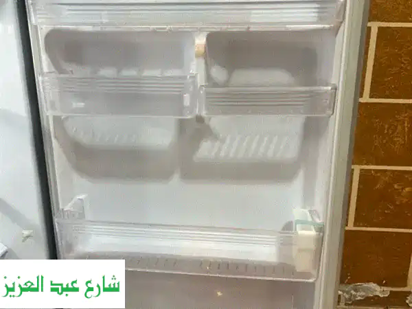 فرصة ذهبية: تلاجة شارب 16 قدم (449 لتر) كسر زيرو بالكرتونة | استعمال شهر فقط!