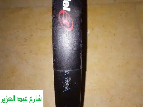 مضرب بادل مثل الجديد تماماً | فرصة ذهبية لاقتناء معدات رياضية ممتازة بأقل سعر!