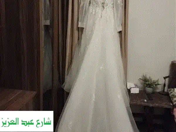 فستان هاند ميد من الامارات شغل عالي جدا مصنوع يدوي