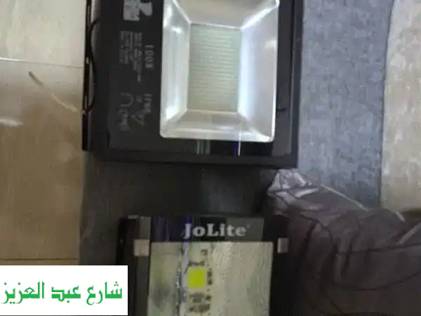 فرصة لا تعوض: 2 كشاف ليد 100 وات (جديد) - تصفية محل بأسعار خيالية!