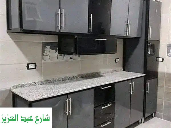 مطابخ الوميتال وفايبر جلاس عمولة: تصميم أحلامك يبدأ...