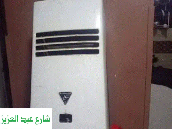 سخان غاز زانوسي 6 لتر أبيض ديجيتال: بدون مدخنة، للضغط المنخفض، وكالجديد!