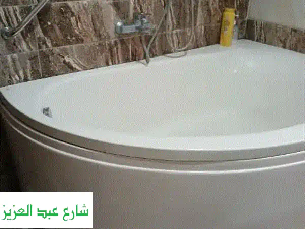 فرصة لا تُفوّت: بانيو ايديال ستاندرد كبير بحالة...