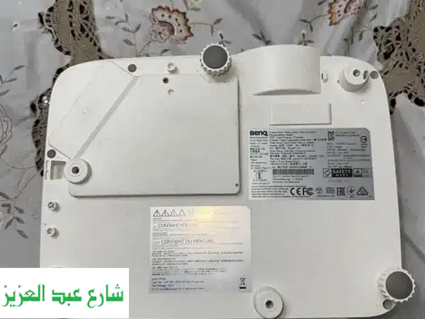 بروجيكتور BenQ SVGA 800x600 بحالة ممتازة - وارد الخارج...