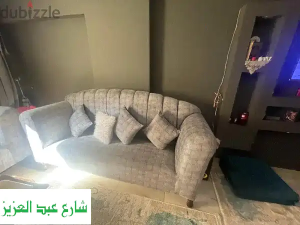 فخامة متجددة: انتريه زان أصلي + طاولة خشب ورخام | قابل للتفاوض