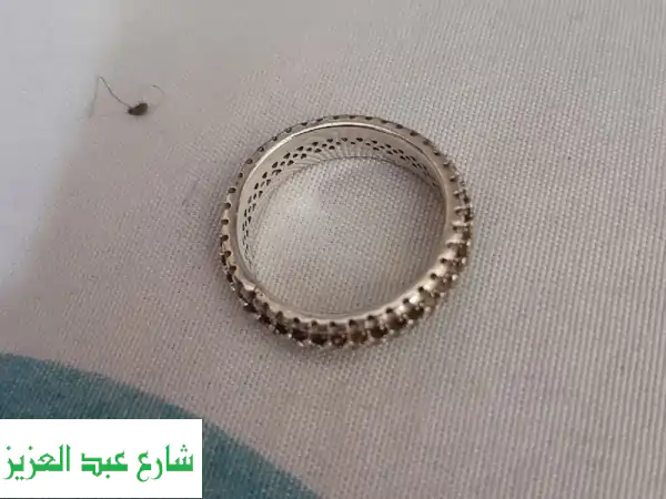 دبلة فضة أنيقة مقاس 20 بفصوص زركون | كالجديد تماماً - 600 جنيه (فرصة لا تُعوّض!)