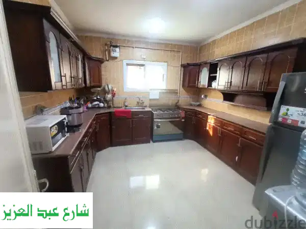 مطبخ أحلامك بالرحاب! ✨ جرانيت فاخر وحلة عصرية...