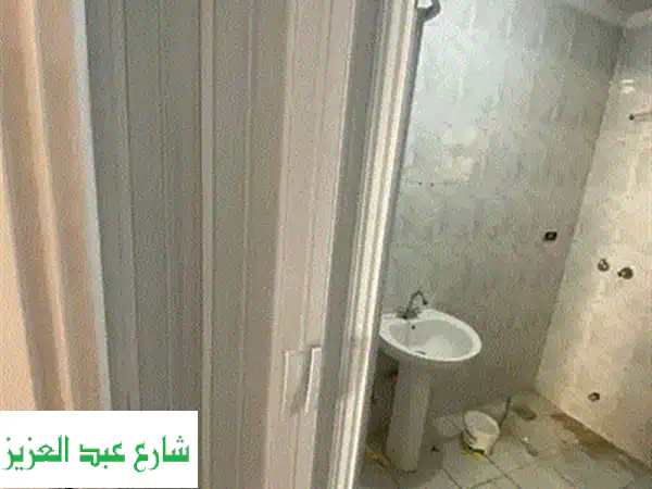 كابينة شاور أكريليك ورشةنا: ضمان 5 سنوات ضد التسرب | حمامك جاف ونظيف دائمًا!