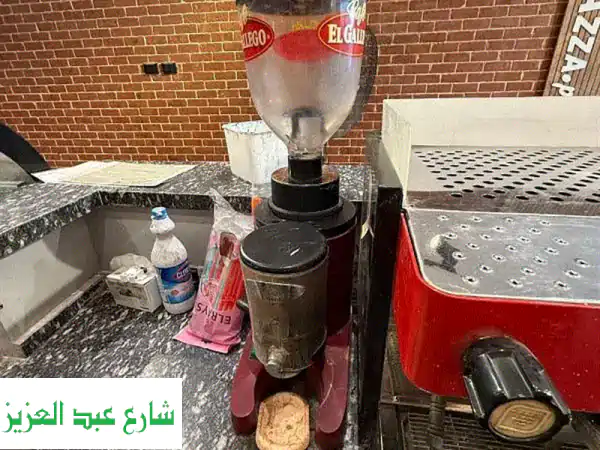 فرصة ذهبية: تجهيزات مقهى ومطعم إيطالية فاخرة للبيع...