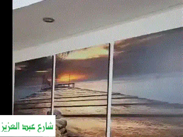 تحفة فنية: تابلوه حائط رسم زيتي يدوي فاخر 🎨 | برواز بني ذهبي | مقاس 173x74 سم