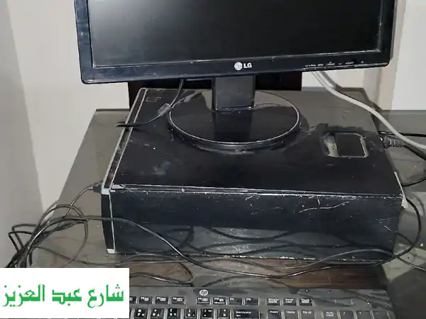 فرصة ذهبية! كمبيوتر مكتبي متكامل (شاشة وكيسة) بحالة 10/10 - بسعر 'ببلاش'!