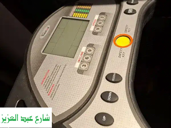 مشاية كهربائية ديجيتال بحالة ممتازة | جهاز جري منزلي للبيع