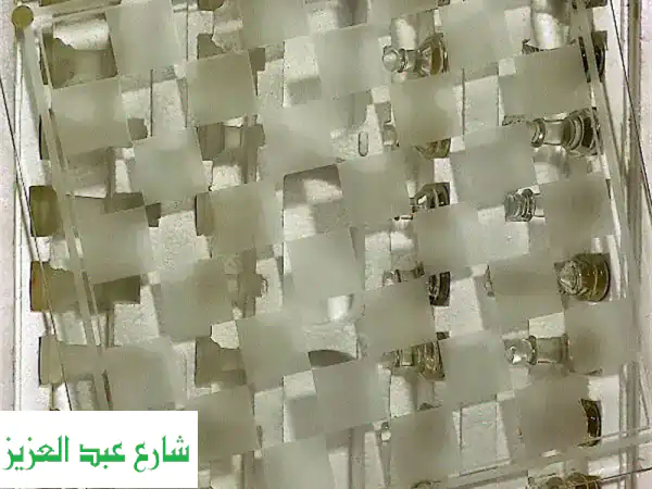 لوحة شطرنج كريستال فاخرة 40x40 سم - تصميم أنيق وأدوات كاملة