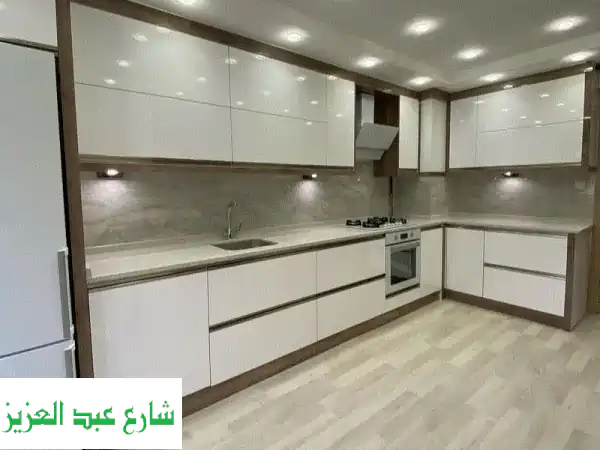 الجمعة البيضاء: مطابخ مودرن (HPL, PVC, بولي لاك, يوفي...