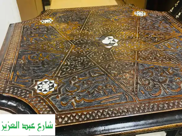 تحفة أنتيك: طقم أرابيسك عاجي أصيل من 1899 - 2 كرسي وطاولة فنية نادرة