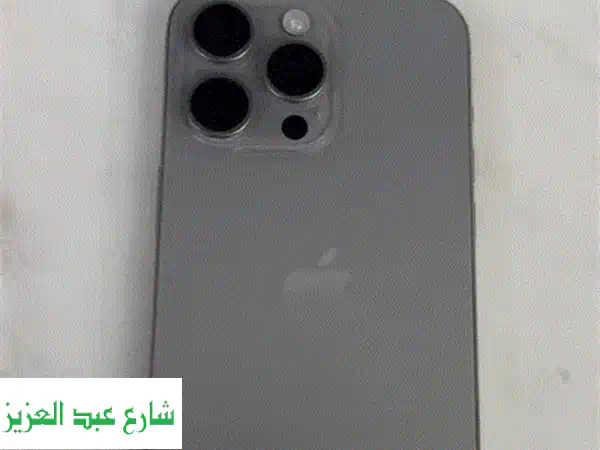 iPhone 15 Pro Max (256GB, 8GB RAM) - كسر زيرو، حالة ممتازة، ضمان Tradeline!