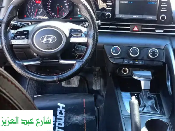 تأجير سيارات بالمطار: سهولة، سرعة، وراحة مع ريتاج