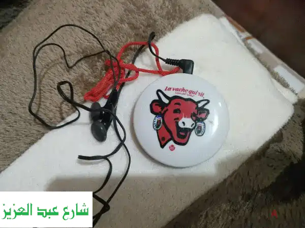 استمتع بصوت القرآن الكريم النقي مع راديونا الصغير! 🕌🎧