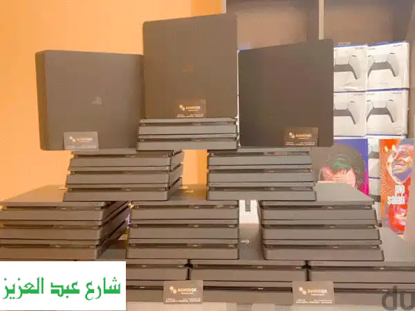 Playstation 4 Pro 1TB مستعملة بحالة ممتازة + 2 يد تحكم + 10 ألعاب مجانية! 🎮