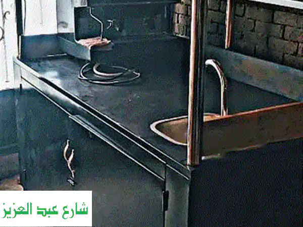 عربة طعام متنقلة جاهزة للعمل - فرصة ذهبية!