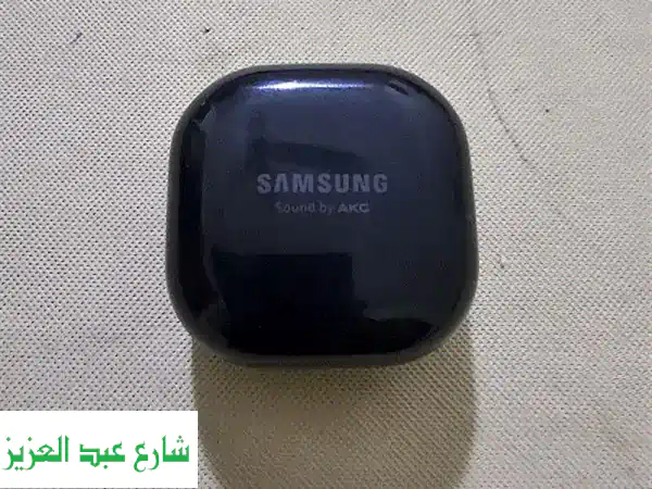 سماعة Samsung Buds Live - حالة ممتازة! تجربة صوتية غنية بسعر...