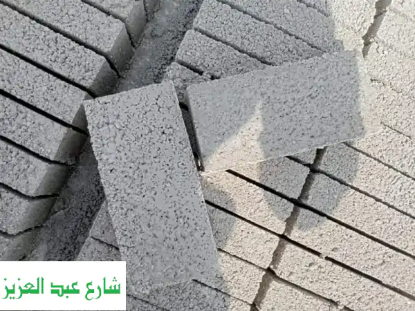 طوب إسمنتي عالي الجودة من شركة النور: متانة،...