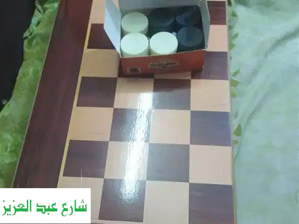 طاولات خشبية فاخرة + ألعاب ملكية: موسكي، زان، وشطرنج ودومينو مستوردة