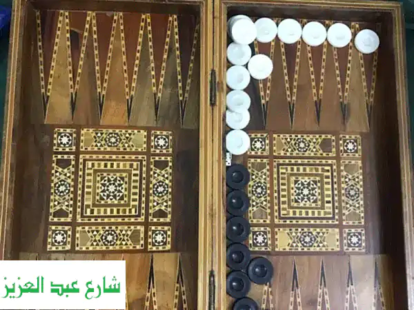 طاولة صدف سورية فخمة - شبه جديدة! ✨