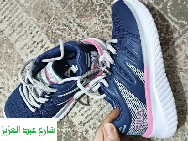كوتشي Fila أطفال أوريجينال مقاس ٣١ - سعر لا يُفوّت! 👟