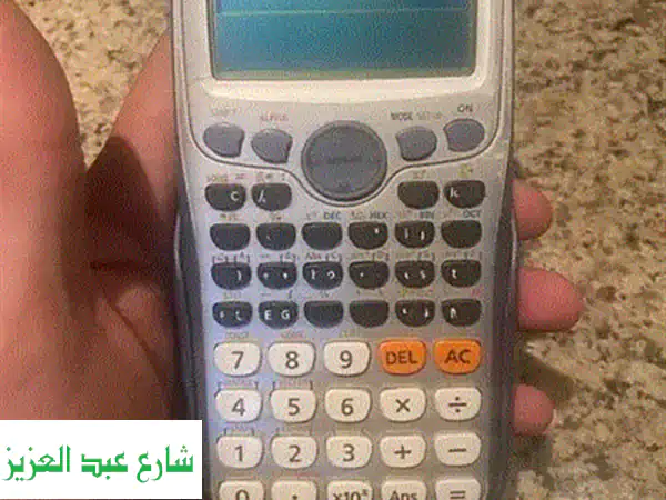 حاسبة Casio FX-570ES PLUS: دقة متناهية، أداء لا يُضاهى - كالجديدة!