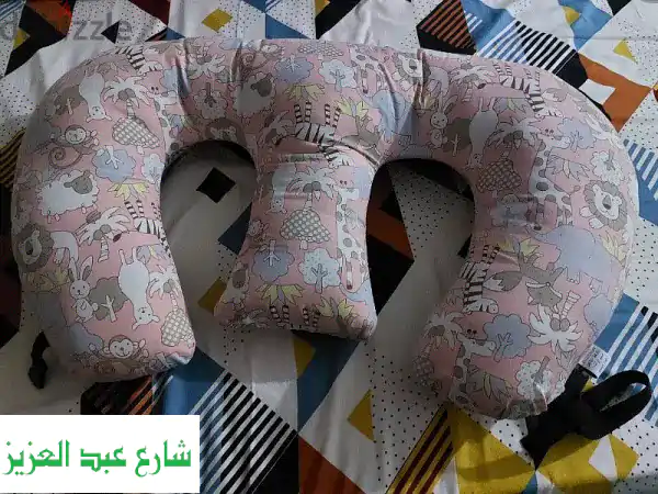 مخدّة رضاعة توأم فاخرة: راحة أقصى لطفليكِ ووقتكِ!