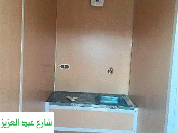 كرفان فاخر 3×9 متر: غرفتين، حمام، مطبخ - جودة عالية، سعر مميز!