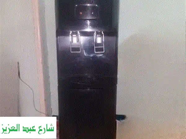 مبرد مياه قارورة علوية - بارد وساخن - حالة ممتازة!  وفر على نفسك العناء!