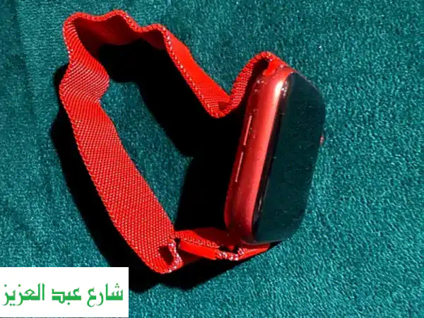 آبل 6 سيريز 44 ملم أحمر - حالة ممتازة! 🍎