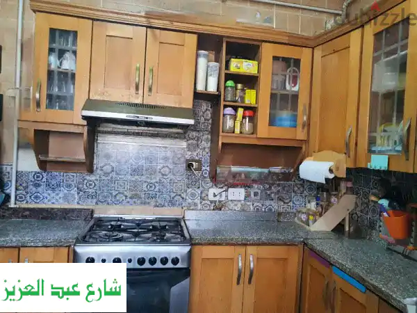 مطبخ خشب زان فاخر - حالة ممتازة! (مع الرخام والحوض)