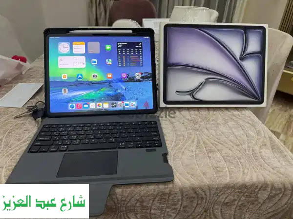 iPad Air 13 إنش (M2) 256 جيجا، WiFi، مع ملحقات كاملة!  سعر...