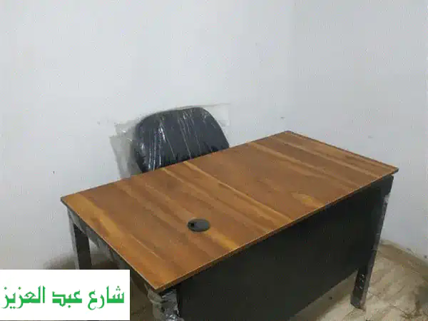 عرض خاص! مكتب مودرن 120 سم - جودة عالية وسعر لا يُقاوم! (كمية محدودة)