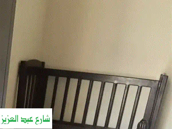 سرير كابيتوني فاخر: نوم ملكي مع سرير قطيفة من الزهراء للأثاث