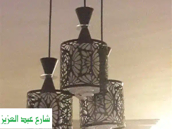نجفة معدن فاخرة ثلاثية - تصميم فرنسي أنيق بسعر لا يقاوم!